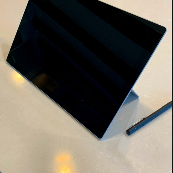 Surface pro 7
